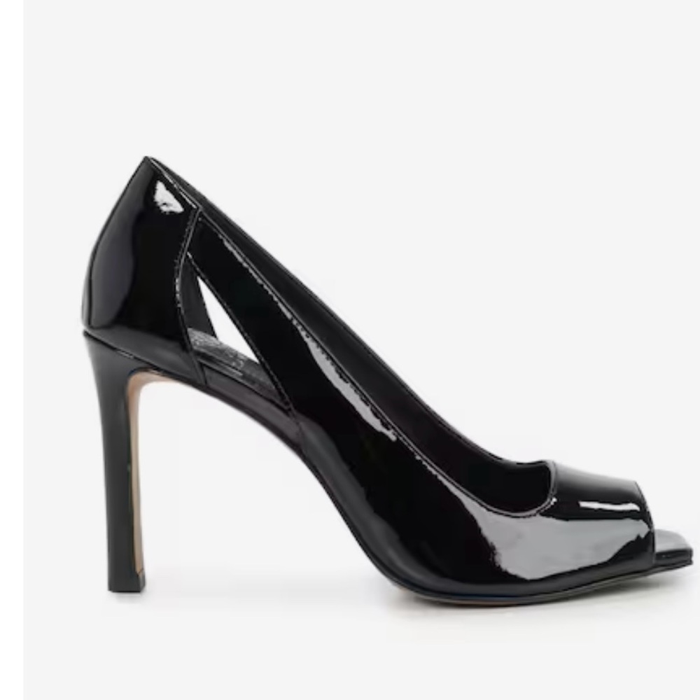 Vince Camuto Lizanie Pump